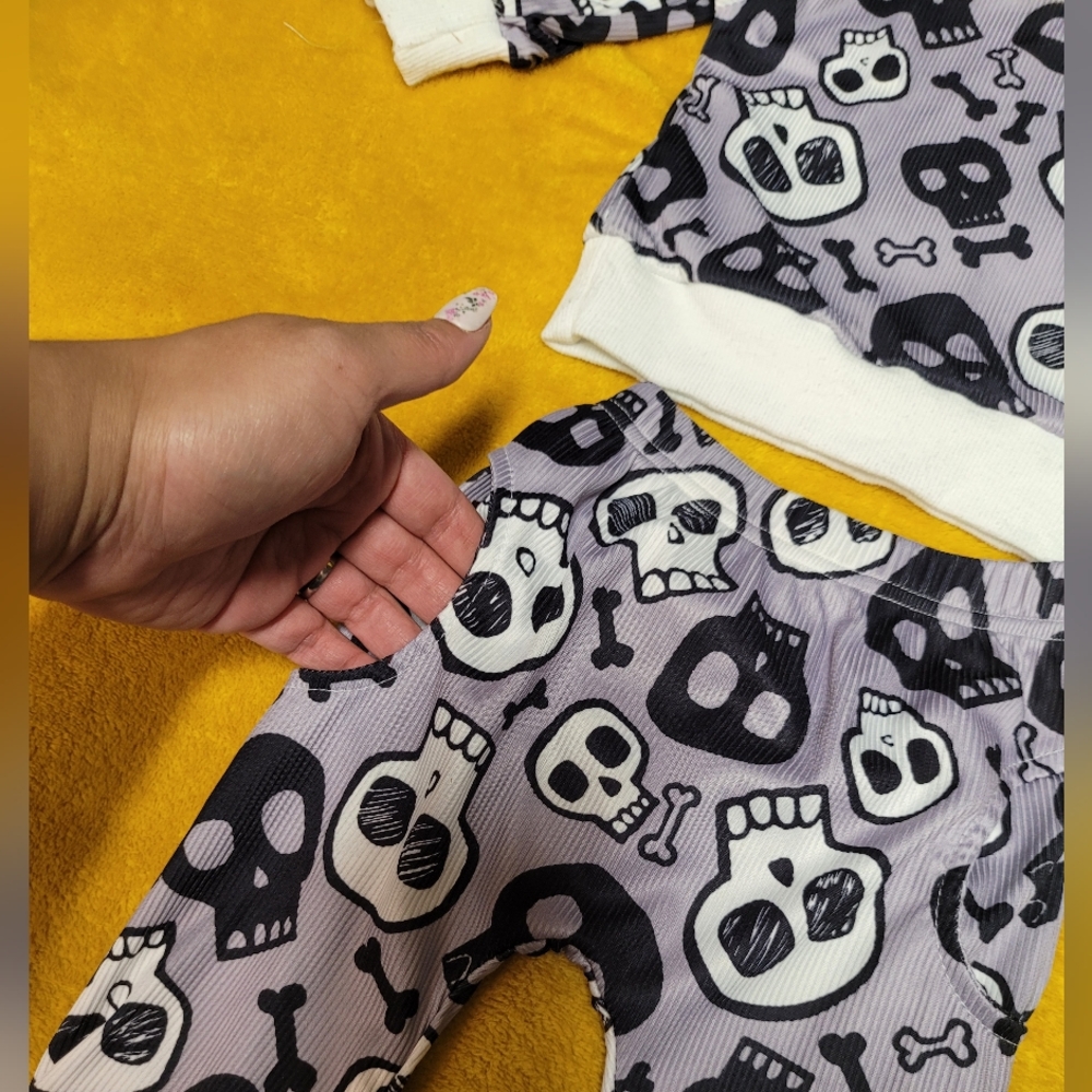 Skull toddler outfit w/ pockets - Picture 6 of 10